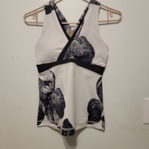 Lululemon V-neck wrap tank size 6